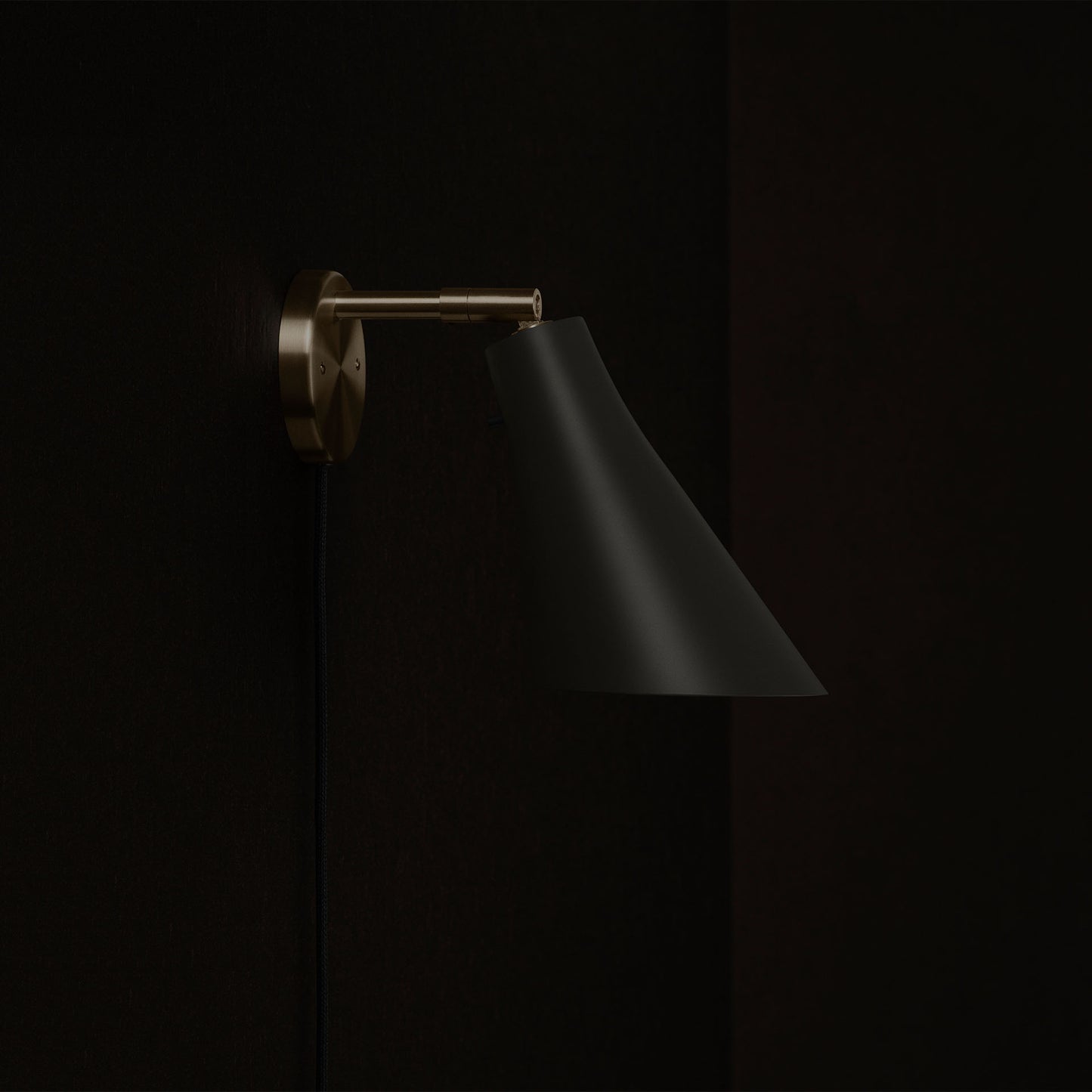 Miller Wall Light