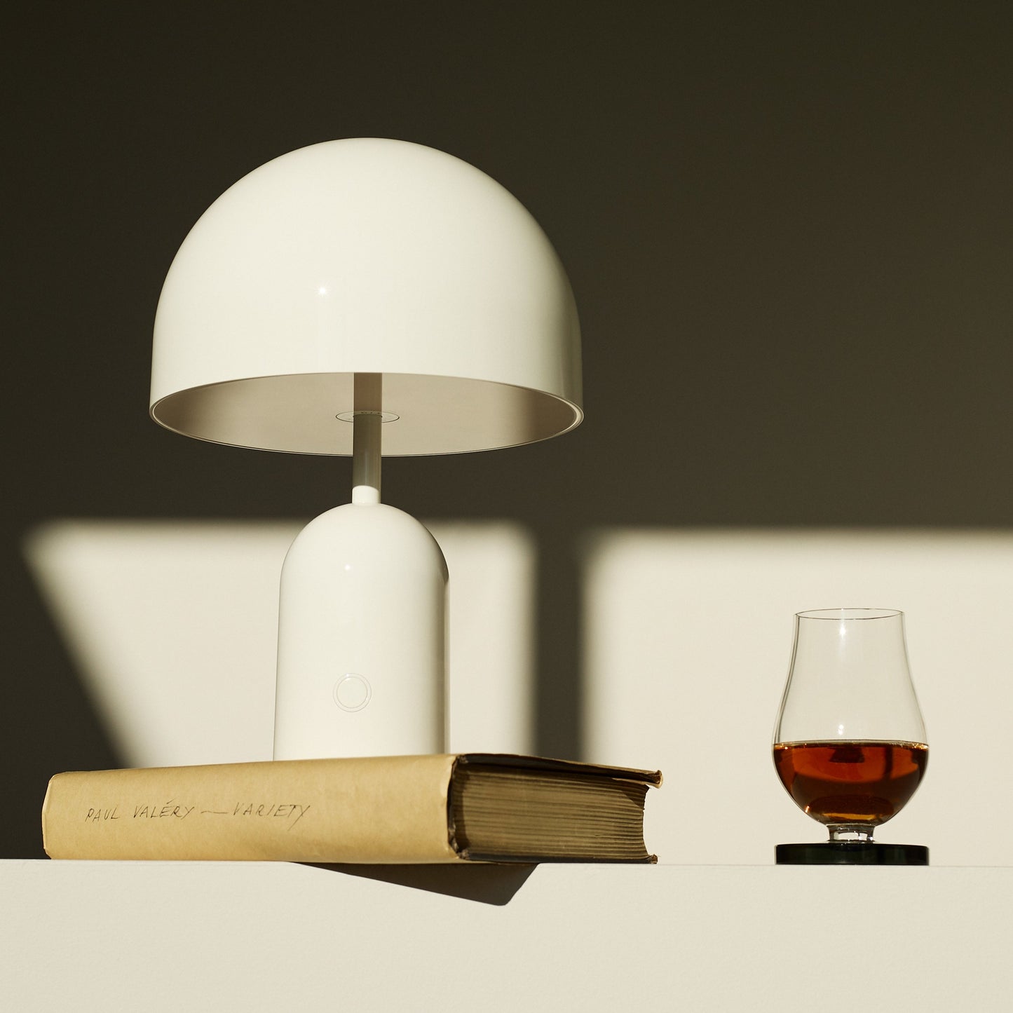 Bell portable lamp