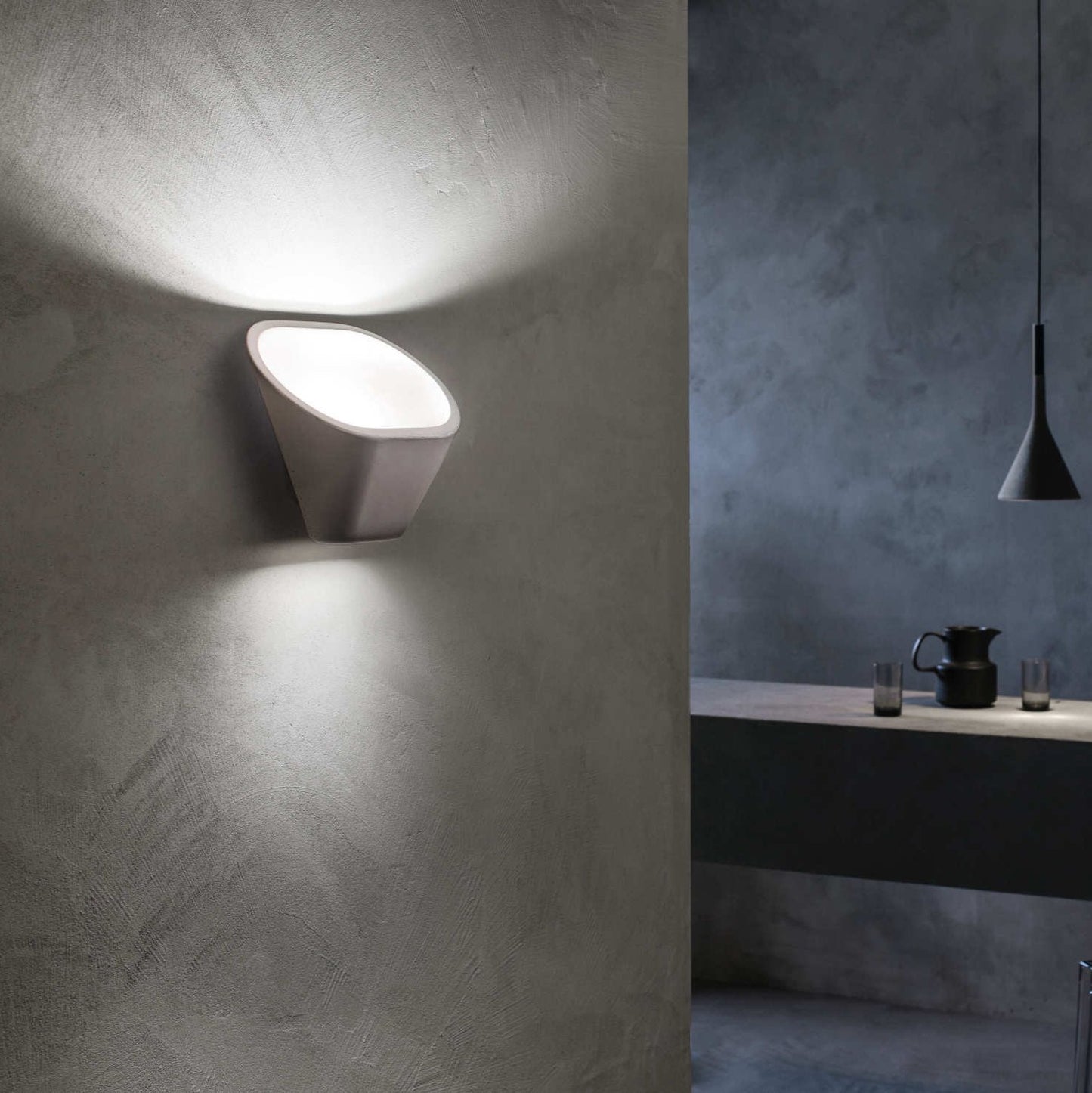 Ablomp Wall Light