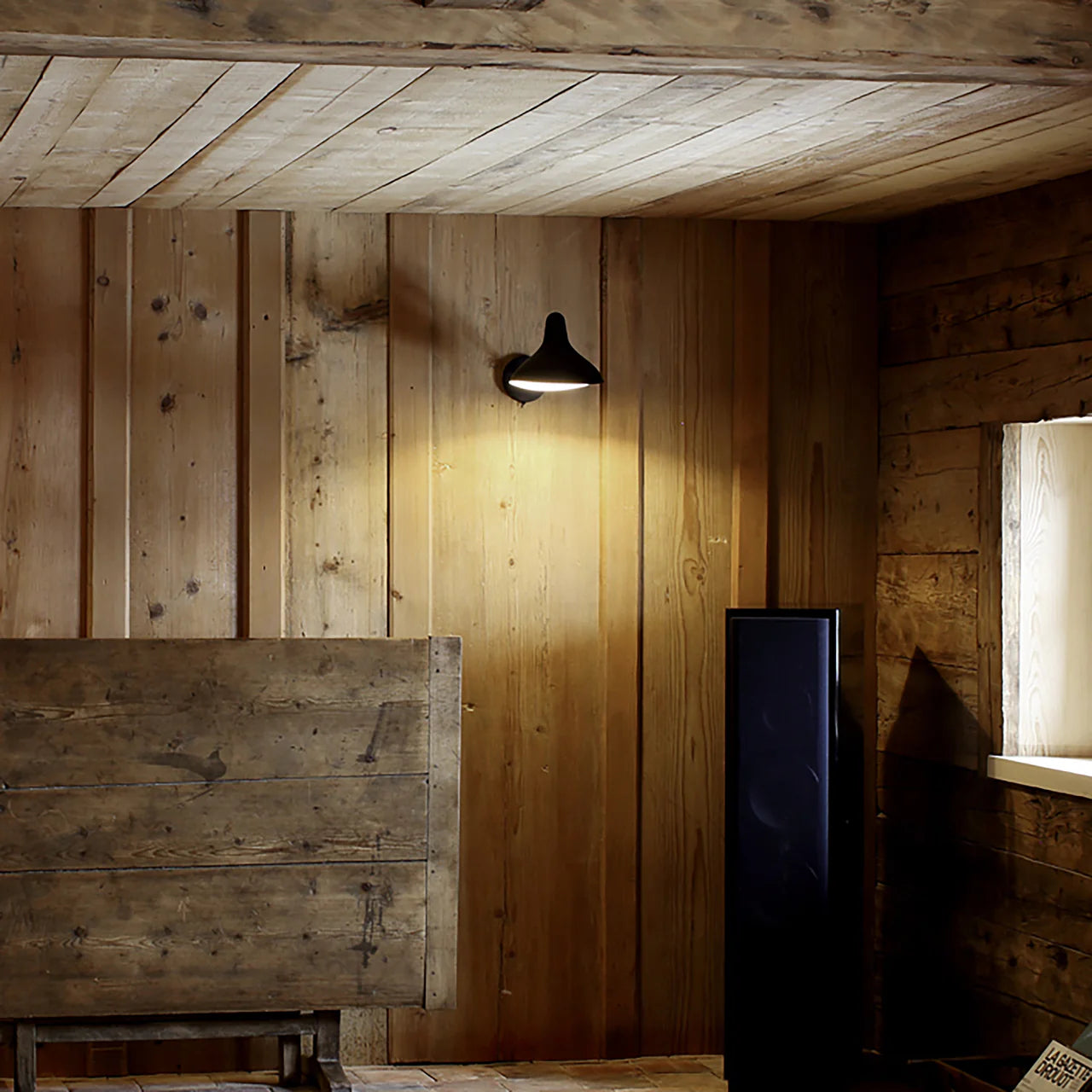 Mantis BS5 Wall Light