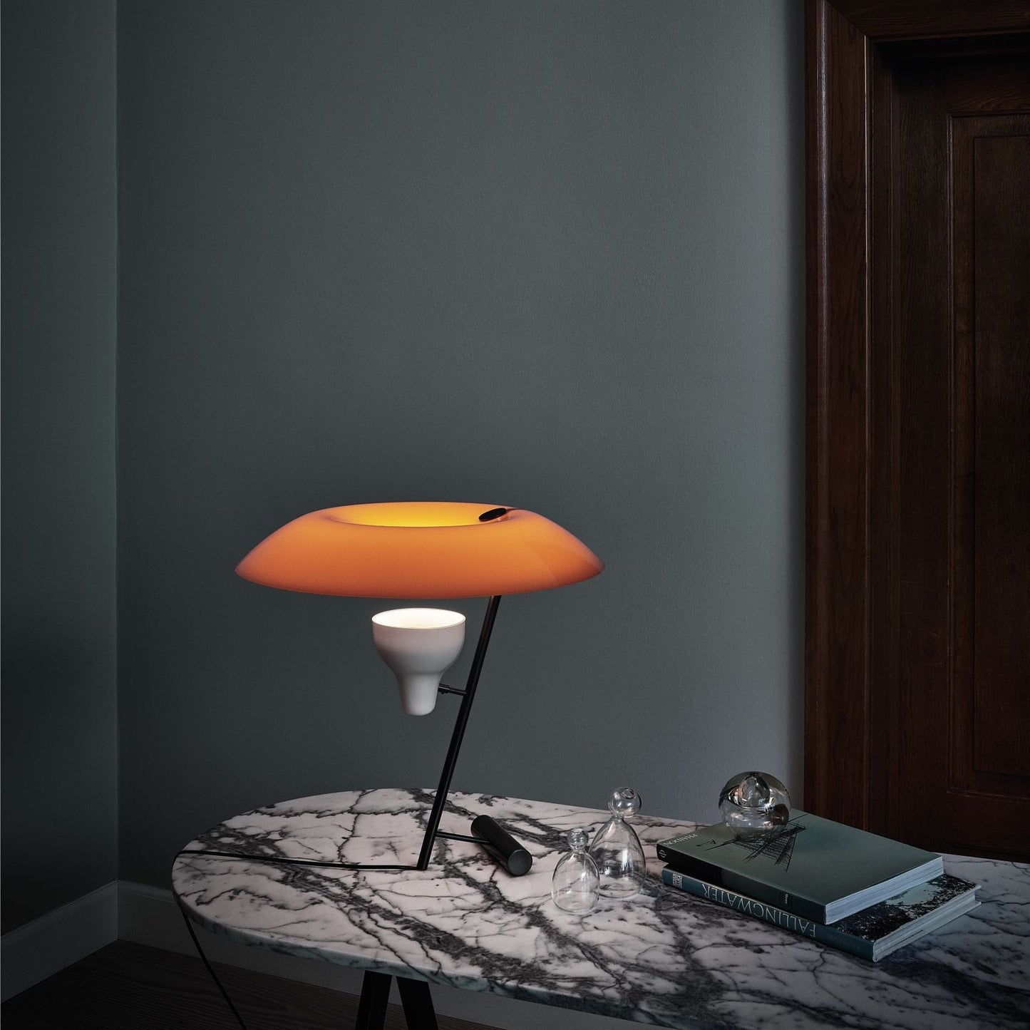 Model 548 Table Lamp
