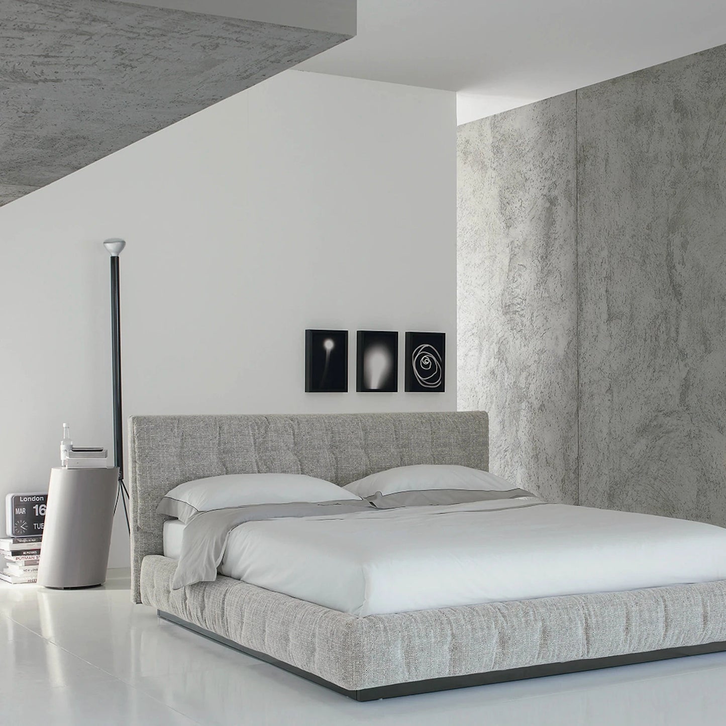 Luminator floor lamp