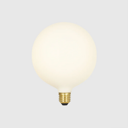 Sphere IV E27 LED Bulb