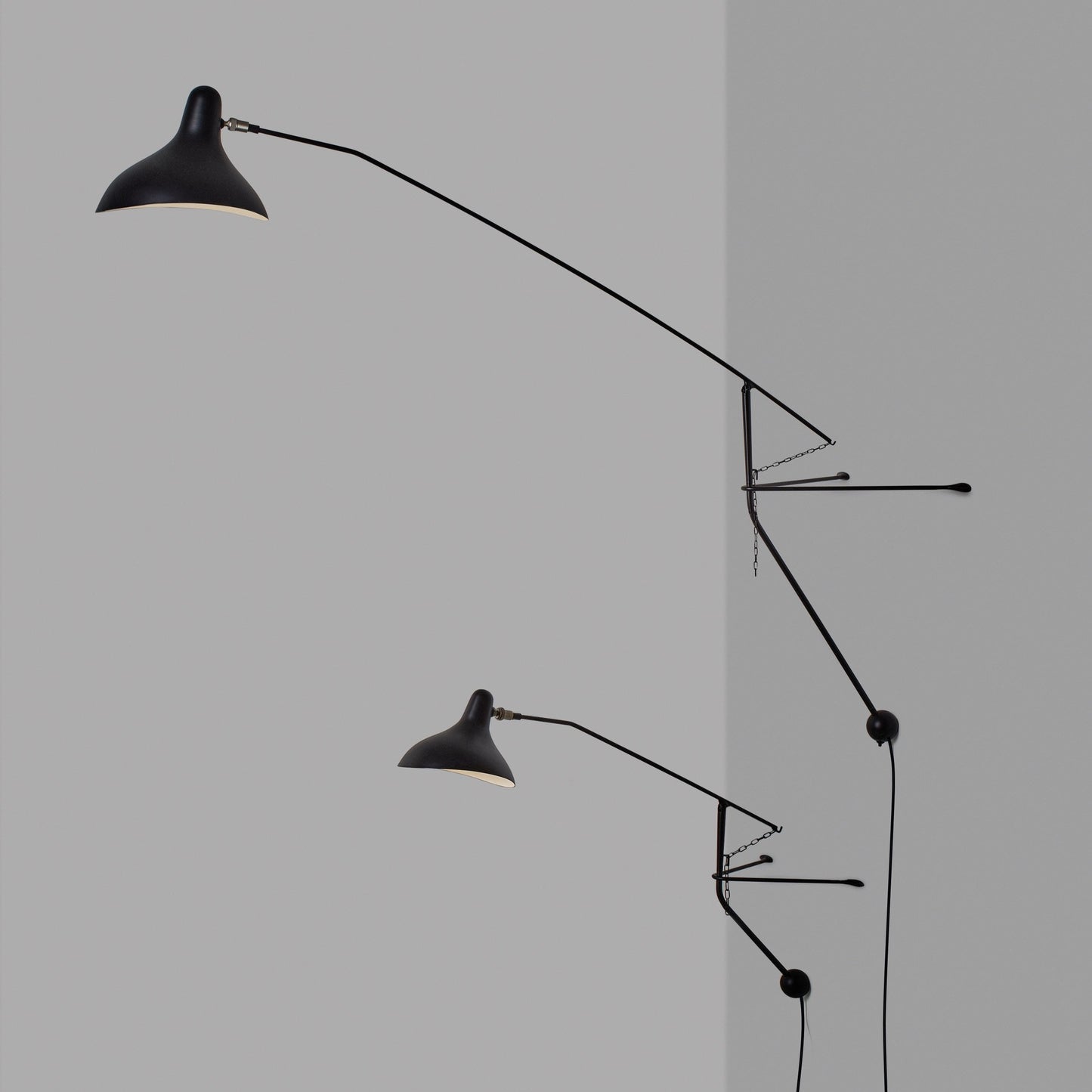 Mantis BS2 Wall Lamp